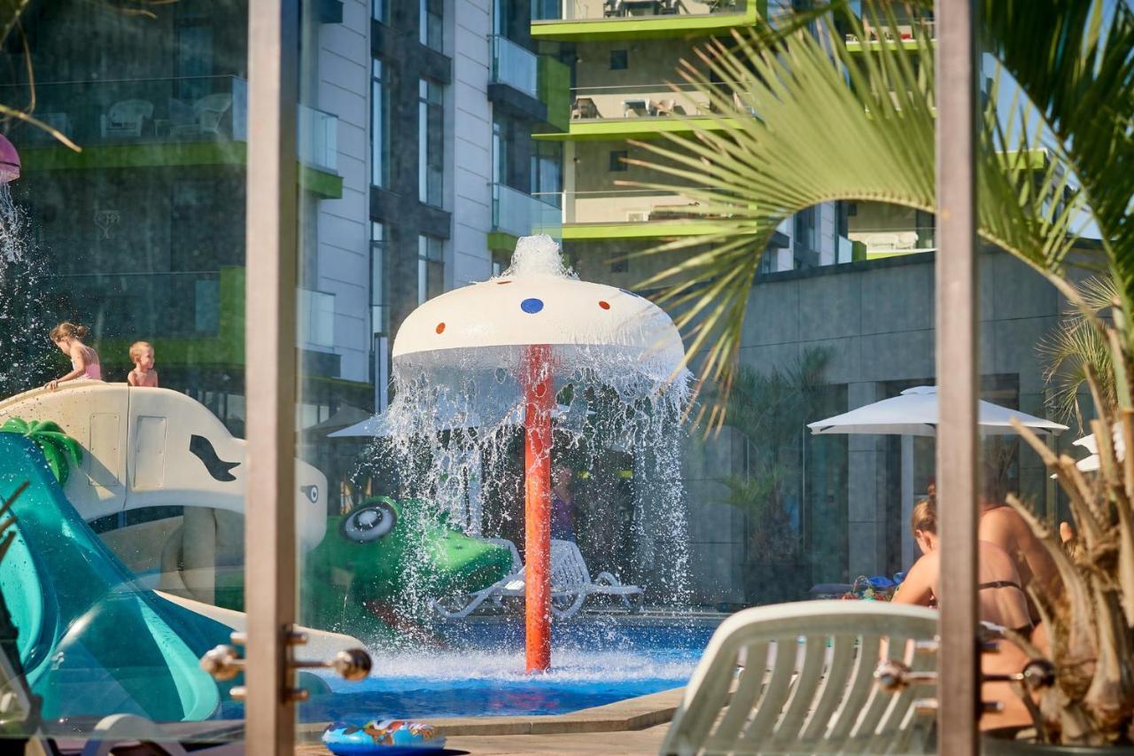 Sunfest Aparthotel Pool & Spa Mamaia Nord Năvodari Екстериор снимка